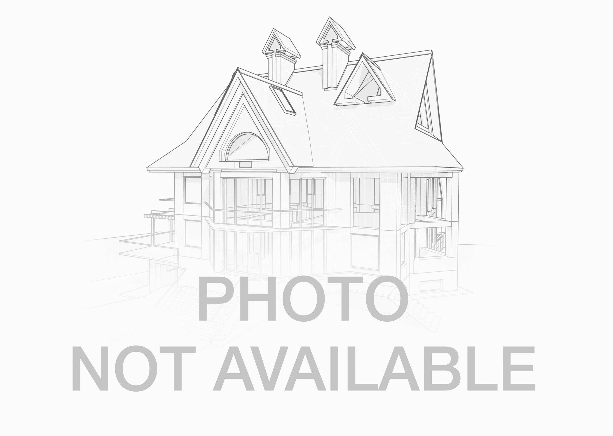 437 W Division Street 